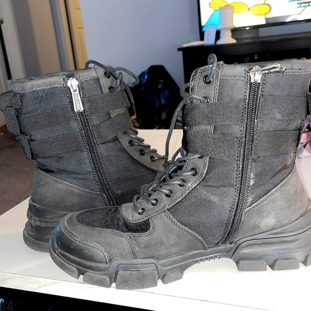Basic Black Combat Boots!